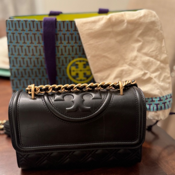 Tory Burch SMALL FLEMING CONVERTIBLE SHOULDER BAG - Picture 2 of 6